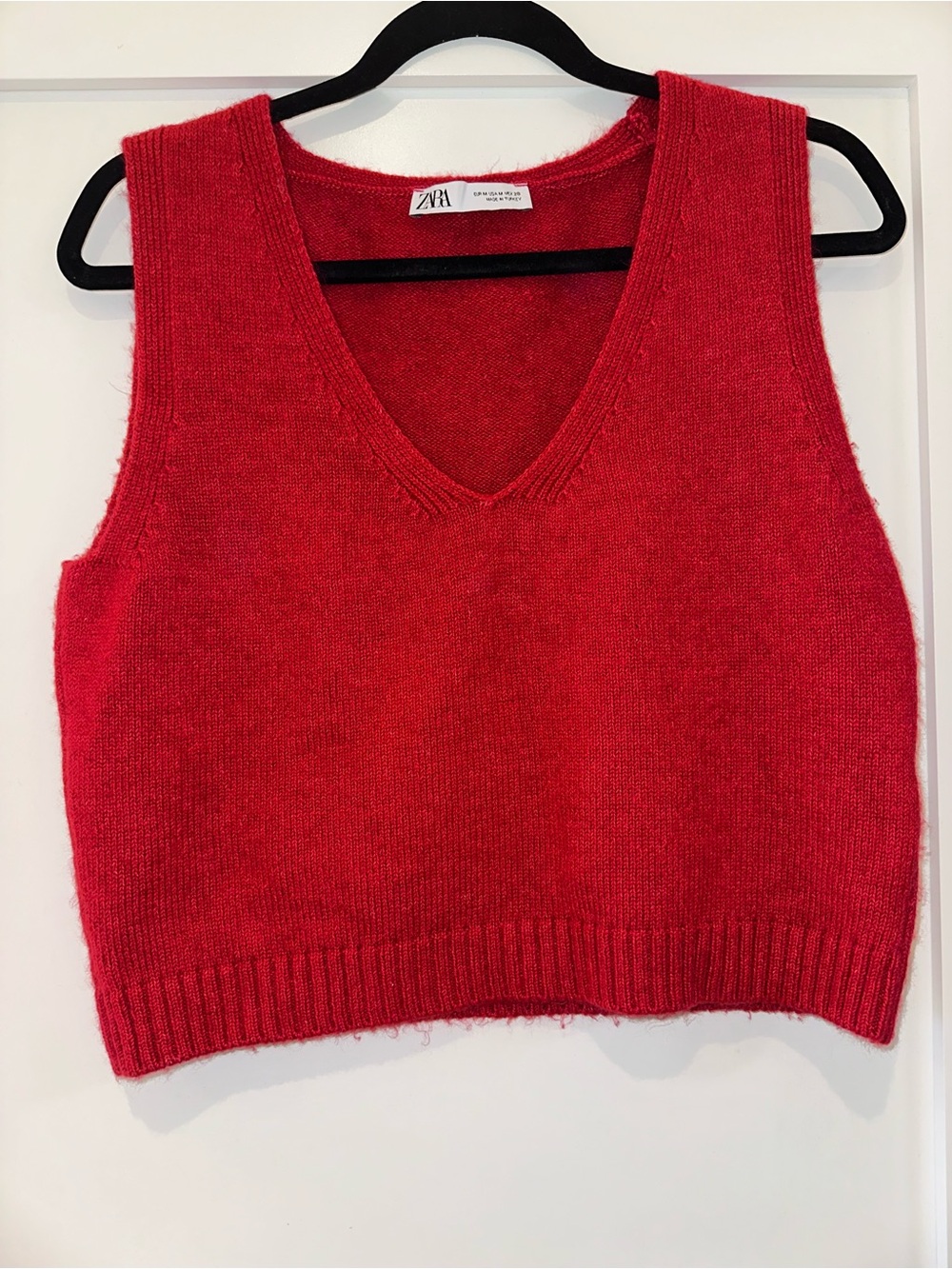 Zara Red V-Neck Knit Tank Top vest